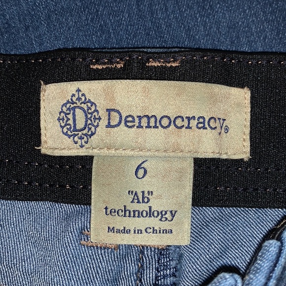 Democracy Jeans - Picture 3 of 7